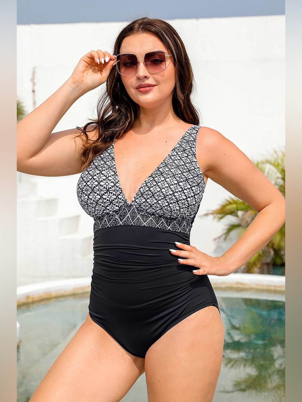 Cupshe Plus Size 1X Tummy Control One Piece Swim Black Ruched Slim Sculpt Plunge